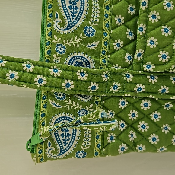 Vera Bradley Green Floral Paisley Bag!!! - Picture 9 of 16